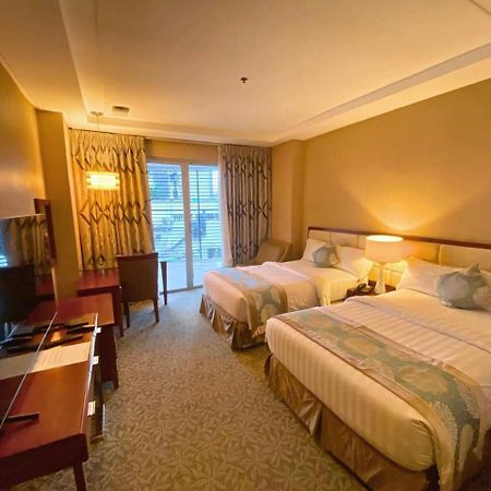 נגה The Avenue Plaza Hotel מראה חיצוני תמונה