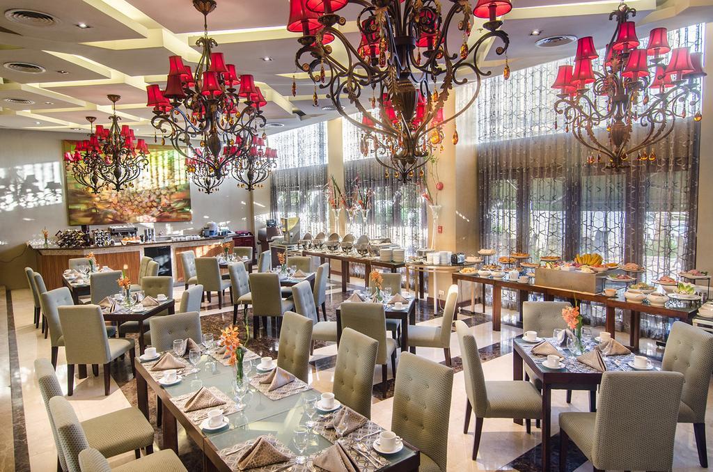 נגה The Avenue Plaza Hotel מראה חיצוני תמונה