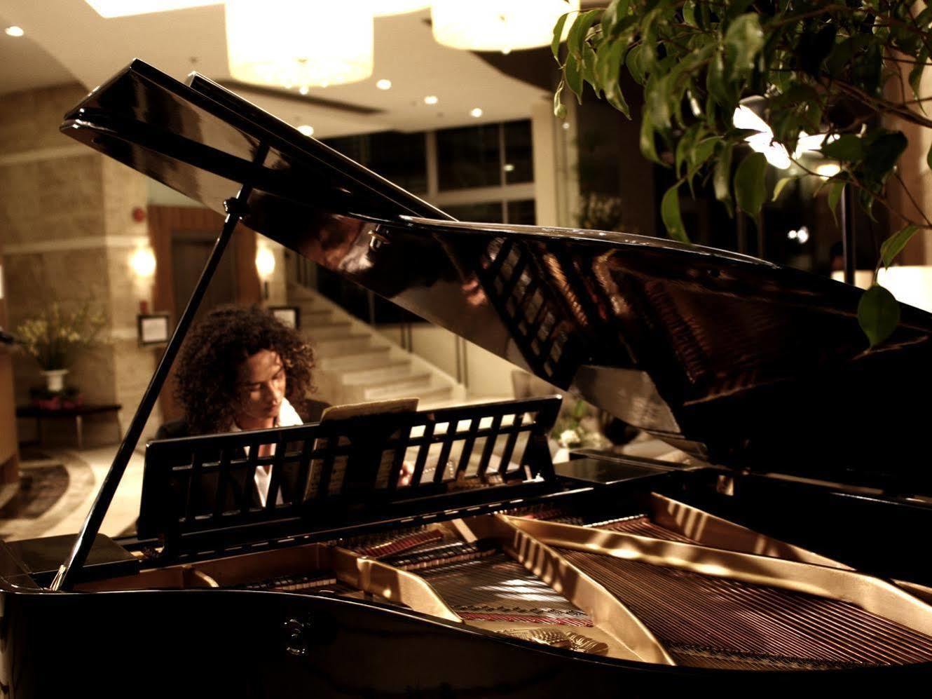 נגה The Avenue Plaza Hotel מראה חיצוני תמונה