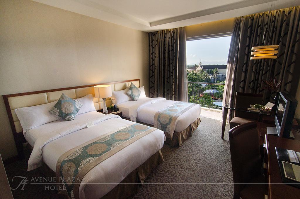 נגה The Avenue Plaza Hotel מראה חיצוני תמונה